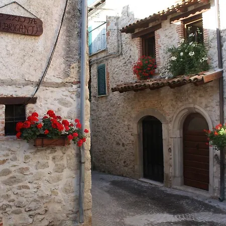 Holiday home Casa Vacanze Antico Poggio *