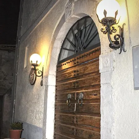 Holiday home Casa Vacanze Antico Poggio *
